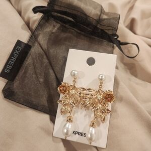 Gold And Rose Gold Floral Pearl Dangle Express Earrings